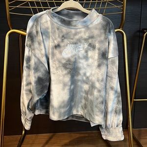 Worn once velour Nike sweatshirt